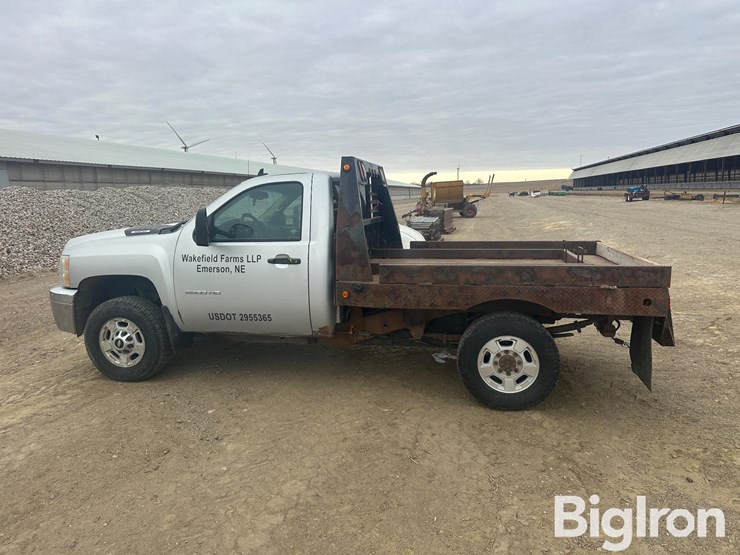 2013-chevrolet-silverado-2500-image-9