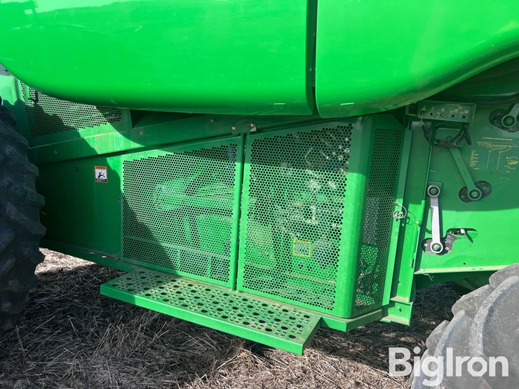 2005-john-deere-9660-sts-image-13