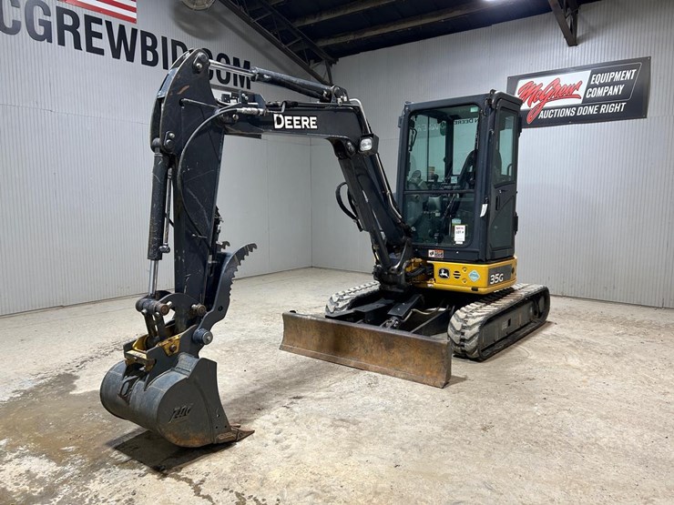 2017-deere-35g-image-5