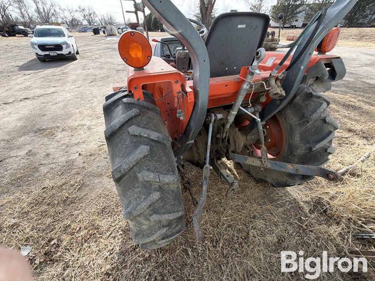 1996-kubota-l2900-image-20