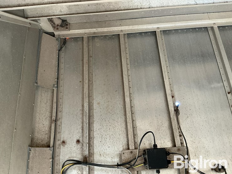 2015-stoughton-ahv-421t-ar-a-image-19