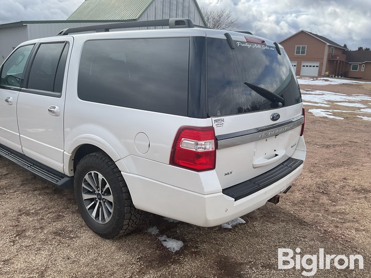2016-ford-expedition-xlt-image-16