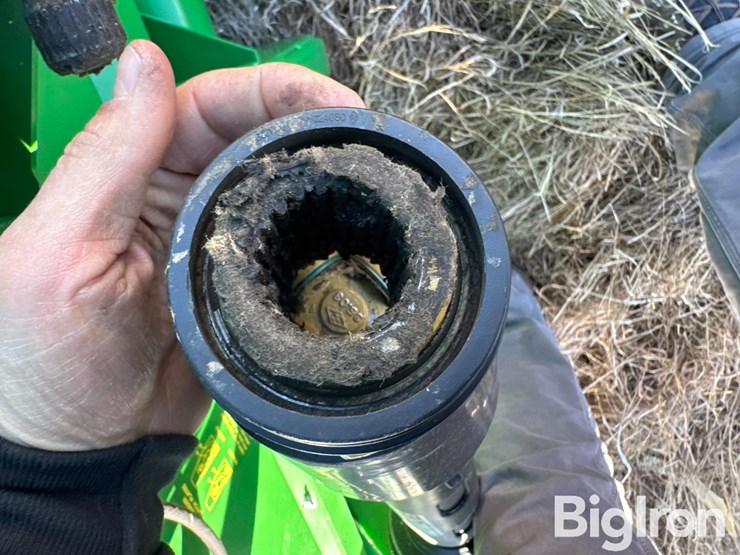 2014-john-deere-630f-image-12