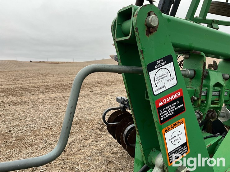 john-deere-726-image-17