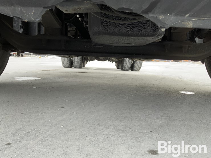 2015-freightliner-cascadia-125-image-12