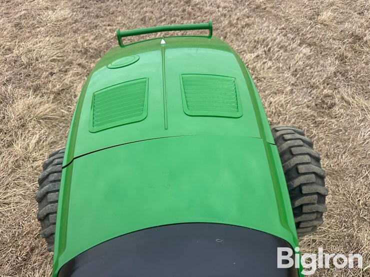 2023-john-deere-4052m-image-13