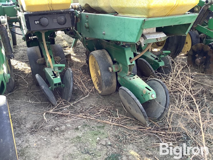 john-deere-7200-image-14