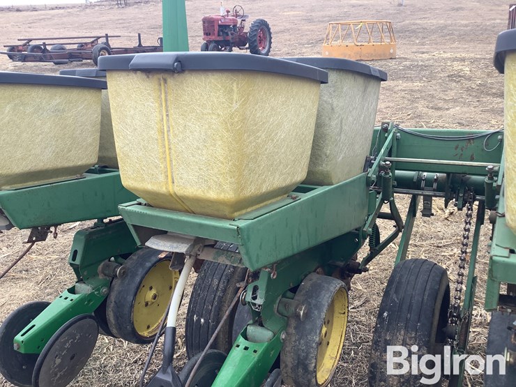 john-deere-7000-image-19