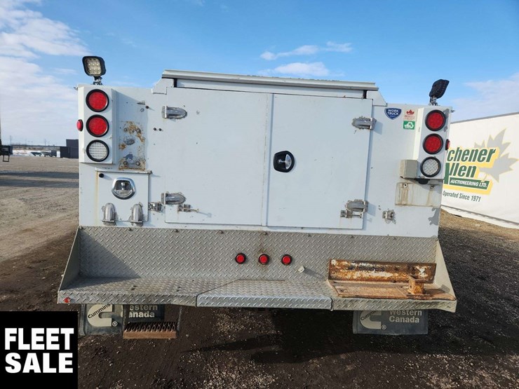 2013-ram-3500-slt-image-27