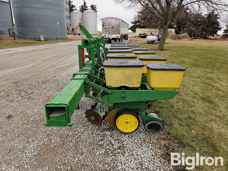 john-deere-7100-image-8