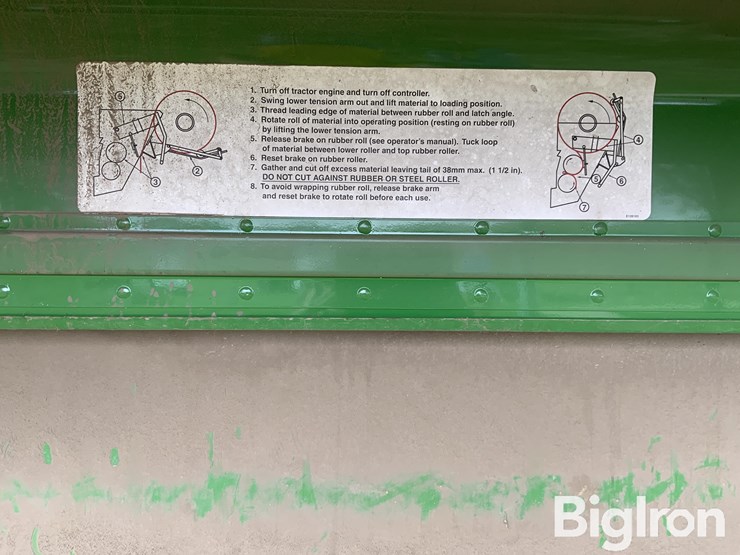 2012-john-deere-568-image-10