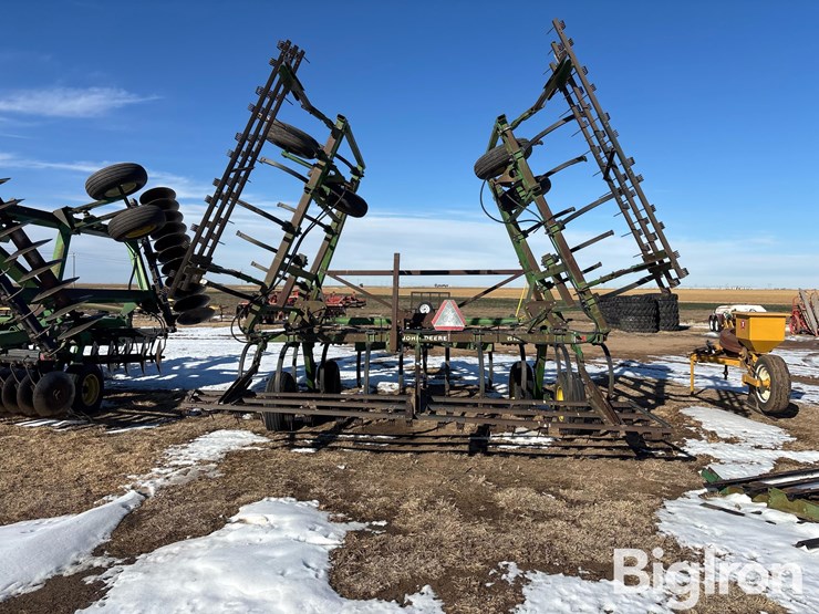 1990-john-deere-610-image-8