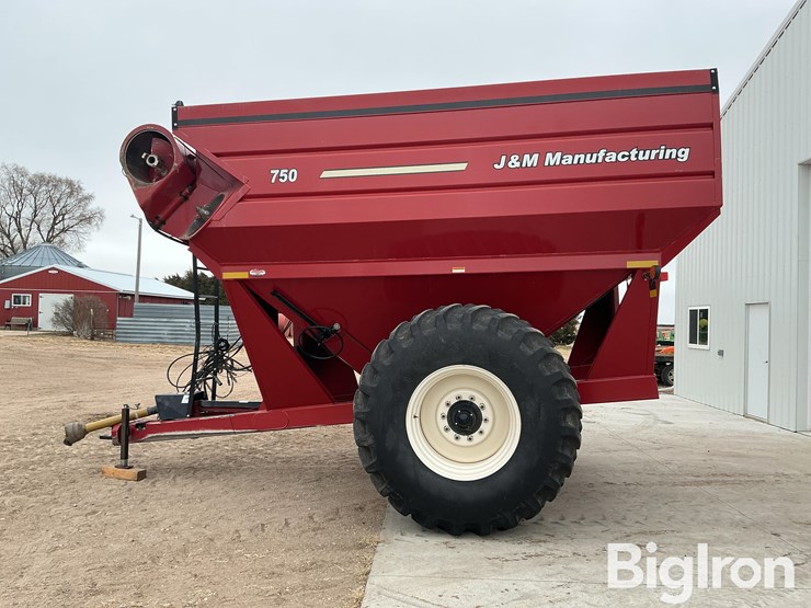 2011-j&m-750-image-8