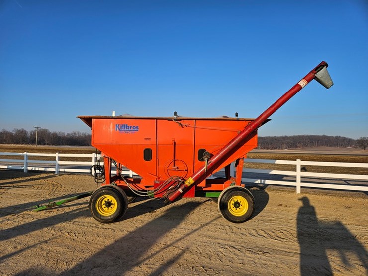 john-deere-1075-image-2