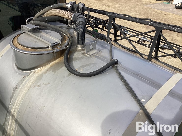 2011-john-deere-4730-image-18