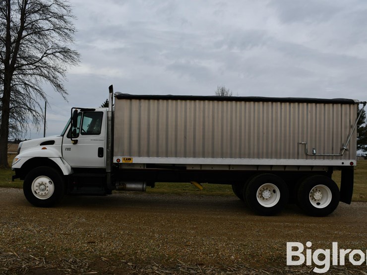 2006-international-7400-image-8