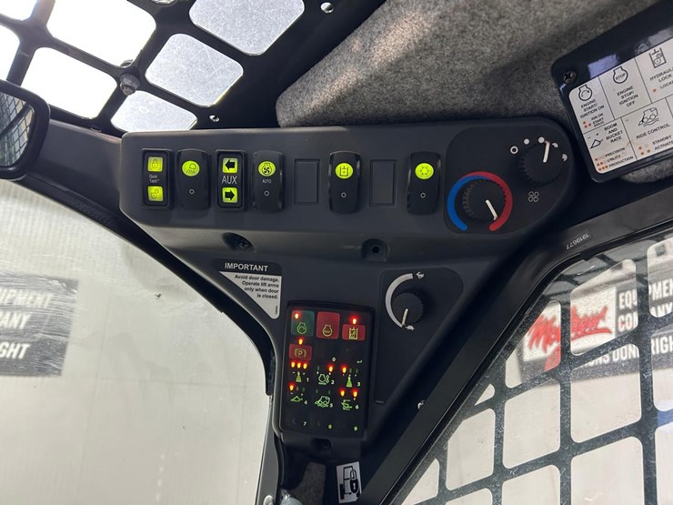 2023-deere-333g-image-25