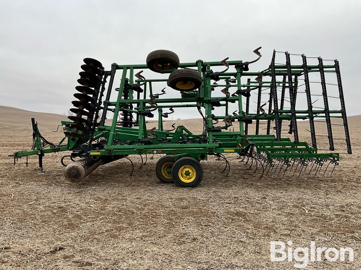 john-deere-726-image-8