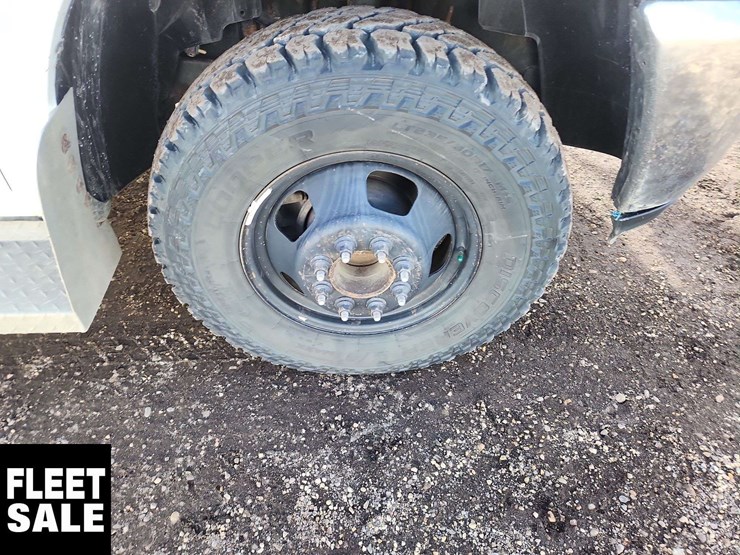 2013-ram-3500-slt-image-36