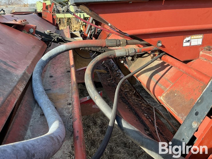 1995-hesston-8400-image-20