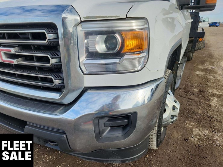 2015-gmc-sierra-3500hd-image-34