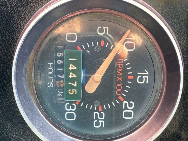 1992-white-gmc-haying-mantis-stacker-truck-image-31