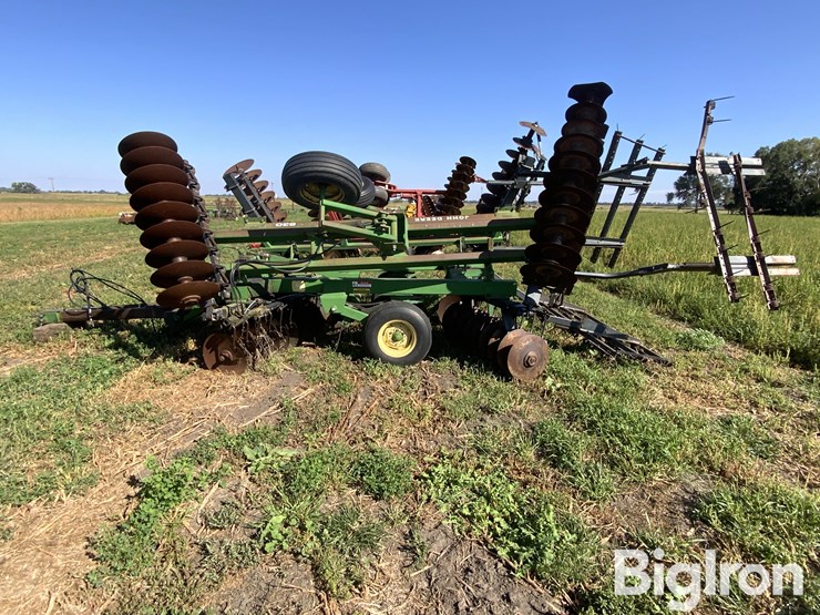 john-deere-630-image-8