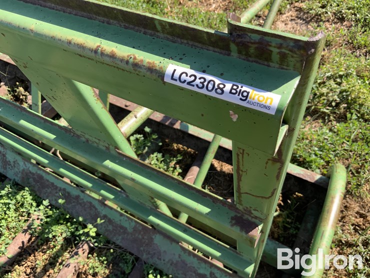 john-deere-158-image-17