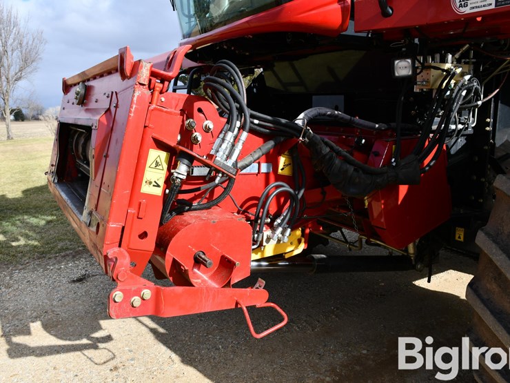 2014-case-ih-6130-image-11