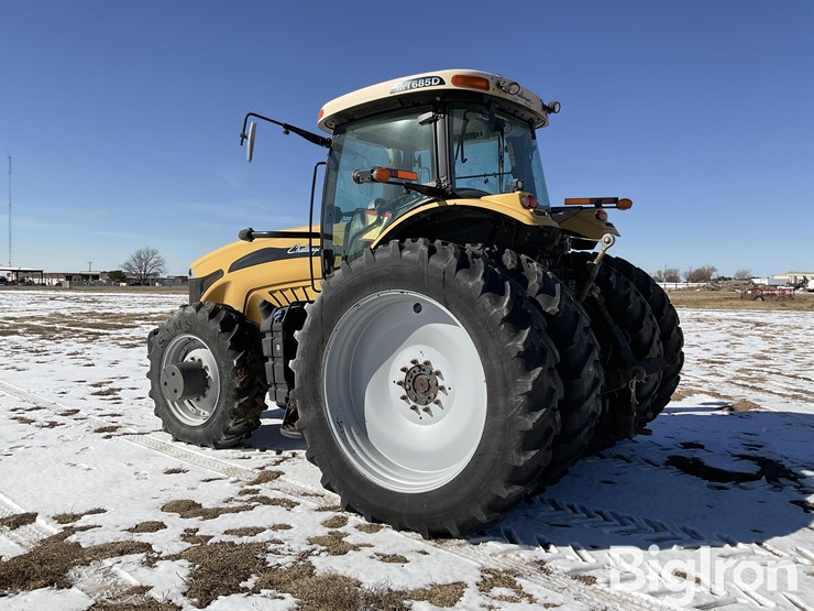 2012-challenger-mt685d-image-7