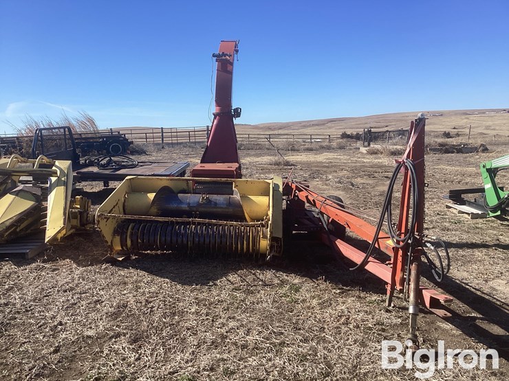 new-holland-880-image-2