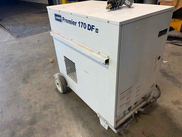 l.b.-white-premier-170-heater-image-2
