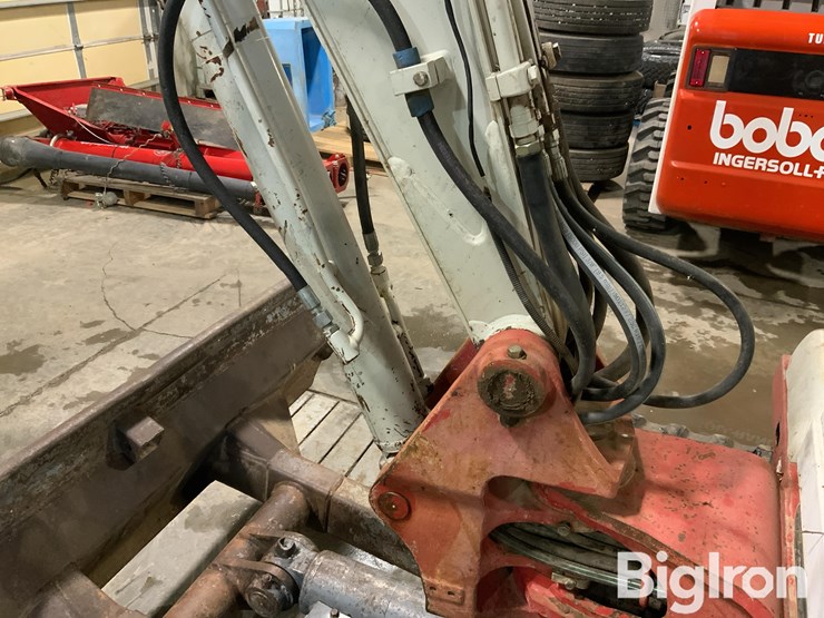 2006-takeuchi-tb135-image-12