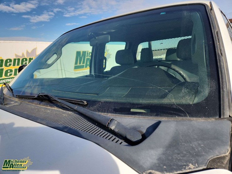 2011-ford-f350-image-31