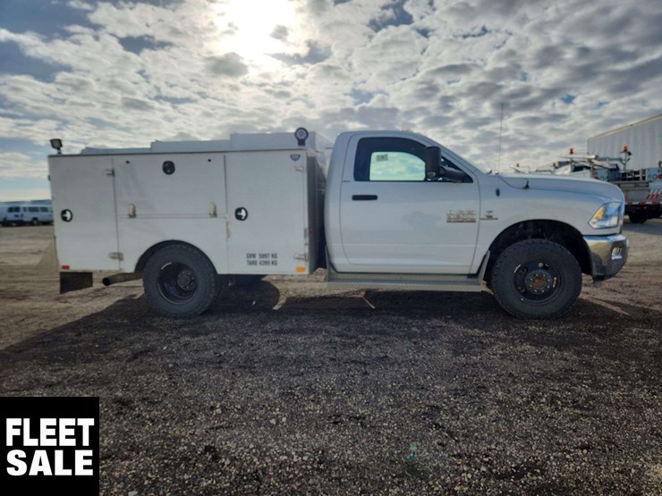 2013-ram-3500-slt-image-28