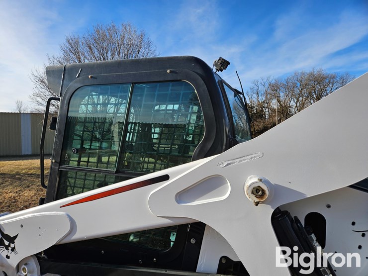 2015-bobcat-s650-image-13