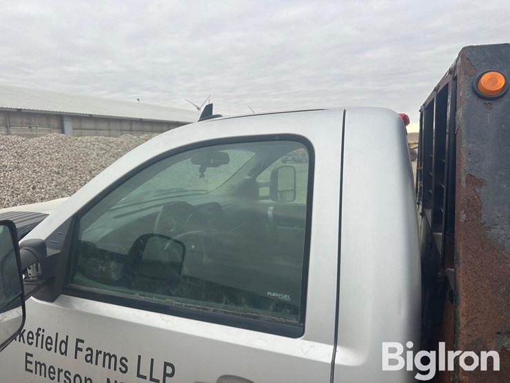 2013-chevrolet-silverado-2500-image-17