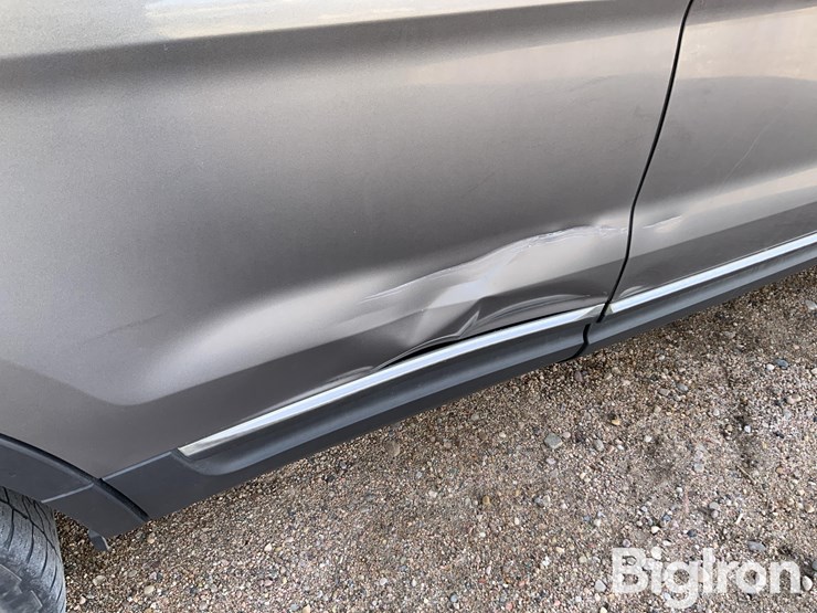 2014-ford-explorer-xlt-image-14