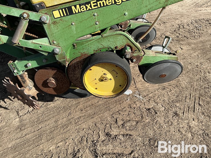 john-deere-7200-image-16