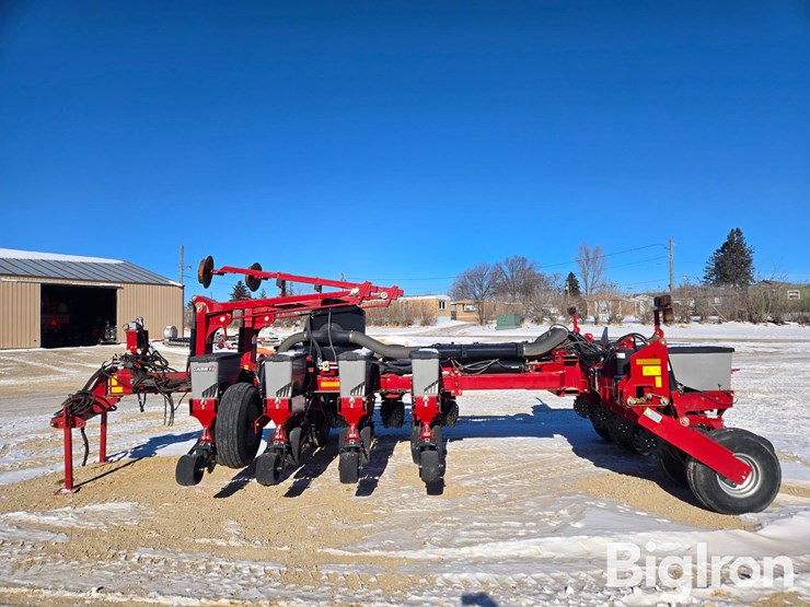 2014-case-ih-1255-image-8