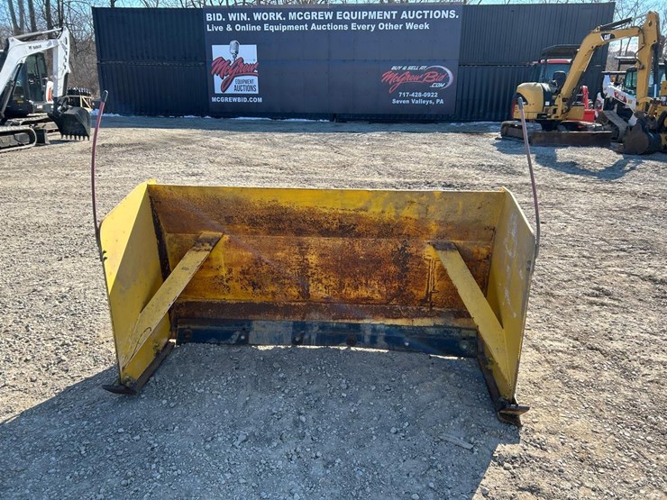 68”-skid-steer-snow-pusher-image-1