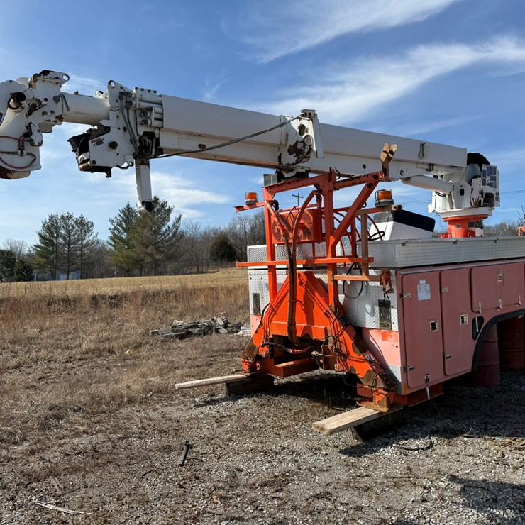 #2805 • Terex Boom Body