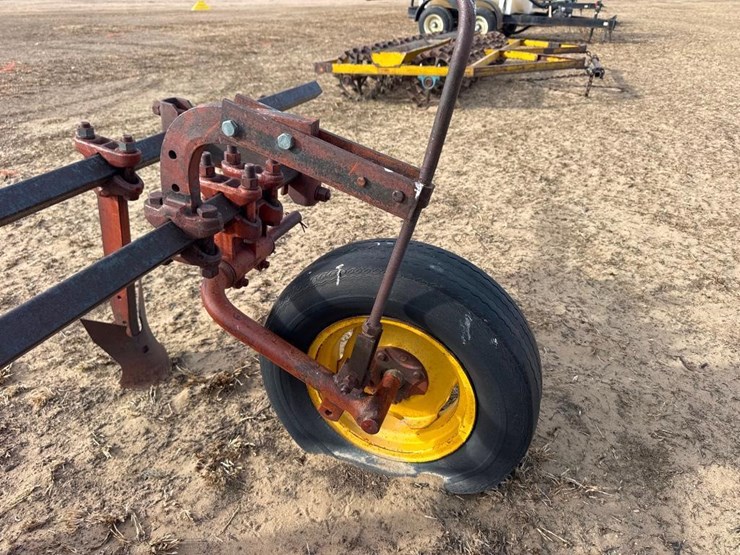 7-shank-cultivator-image-9