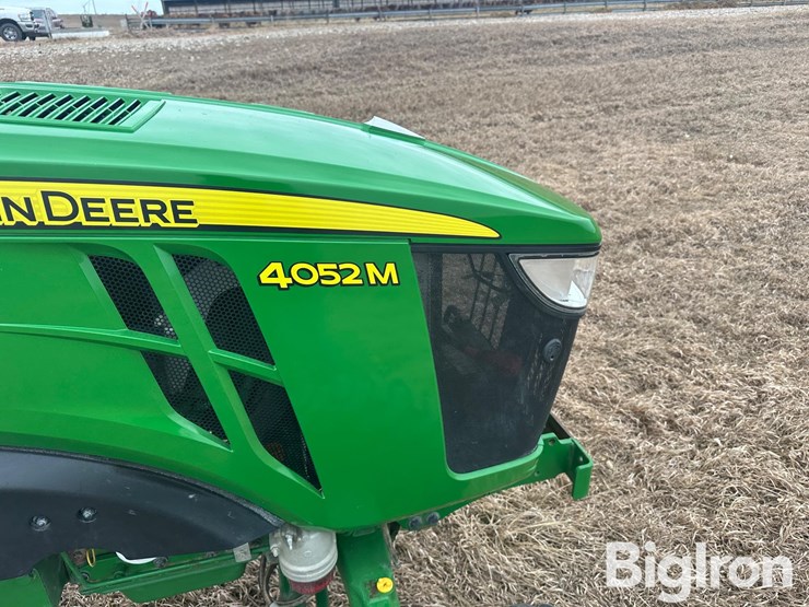 2023-john-deere-4052m-image-10