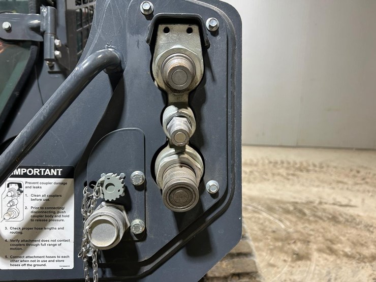 2023-deere-333g-image-10