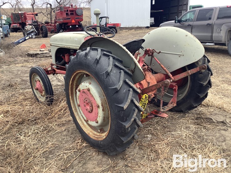 ford-tractor-image-7