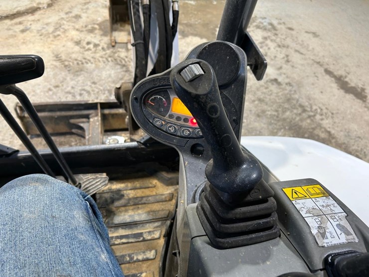 2018-bobcat-e32i-image-19