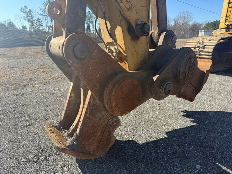 caterpillar-328d-image-9