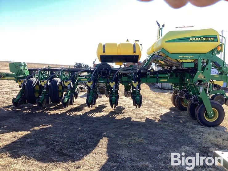 2014-john-deere-1775nt-image-8