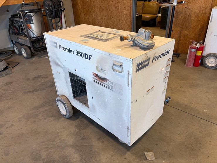 l.b.-white-premier-350-df-portable-heater-image-2